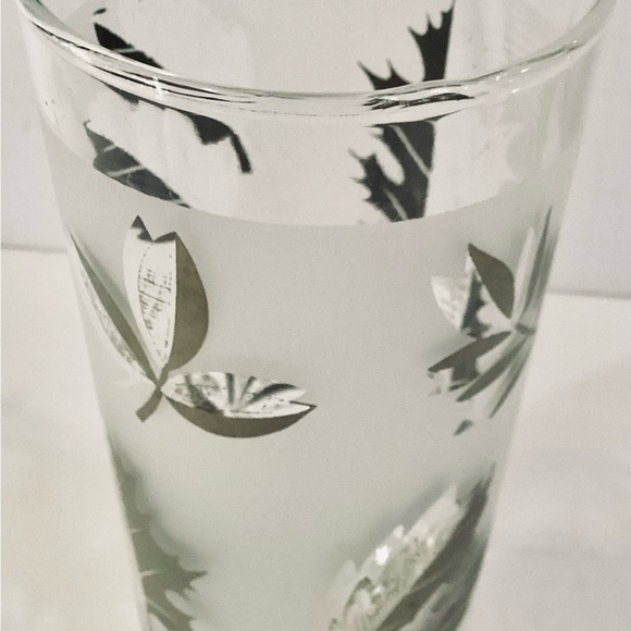 Vintage Libbey Silver Leaf Frosted Barware Drinking Glasses Set of 4 - Picture 2 of 4